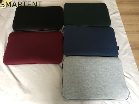 Acheter La douille élégante d'ordinateur portable d'Oxford de polyester met en sac la mousse 13