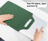 Sacs à manches pour ordinateur portable polyvalent en PU vert de haute qualité de 13 pouces avec poche fermeture éclair fournisseur