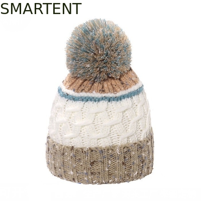 Accessoires écologiques personnalisés RPET Bonnet tricoté avec soutien pompon Service OEM et commerce équitable approuvé fournisseur