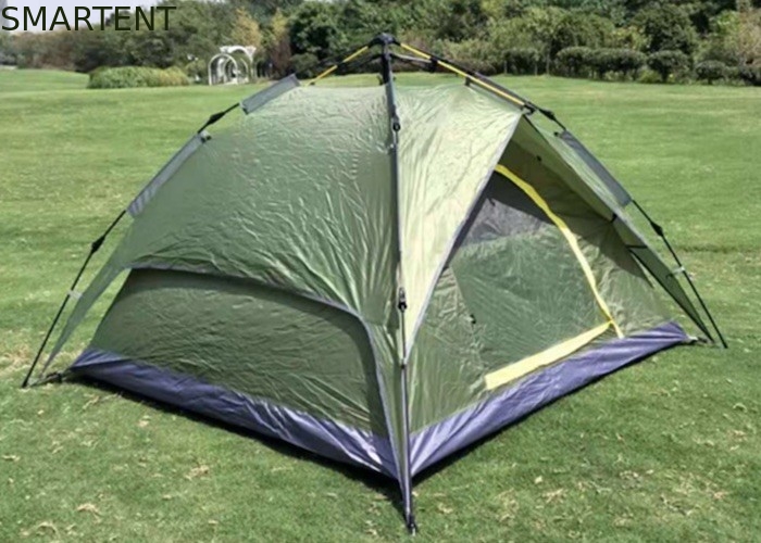 210*210*135cm Poteaux automatiques en fibre de verre imperméables à l'eau PU2000mm revêtus de vert 190T polyester imperméables à la pluie Tentes de camping extérieures fournisseur